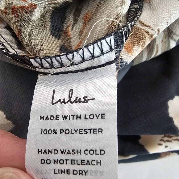 Lulus Navy Floral Long Sleeve Wrap Romper Size Small Holiday Outfit Date Nite - Picture 16 of 16